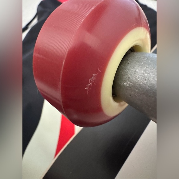 Gucci Interlocking GG Skateboard - Picture 12 of 14